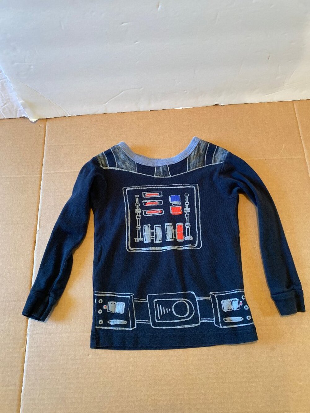 Gap Disney Star Wars Darth Vader Boys Size 2 Long Sleeve Graphic Shirt W/ Flaw